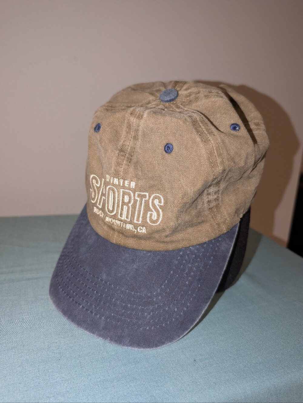 Vintage Winter Sports Rocky Mountains Embroidered Two-Tone Cotton Cap